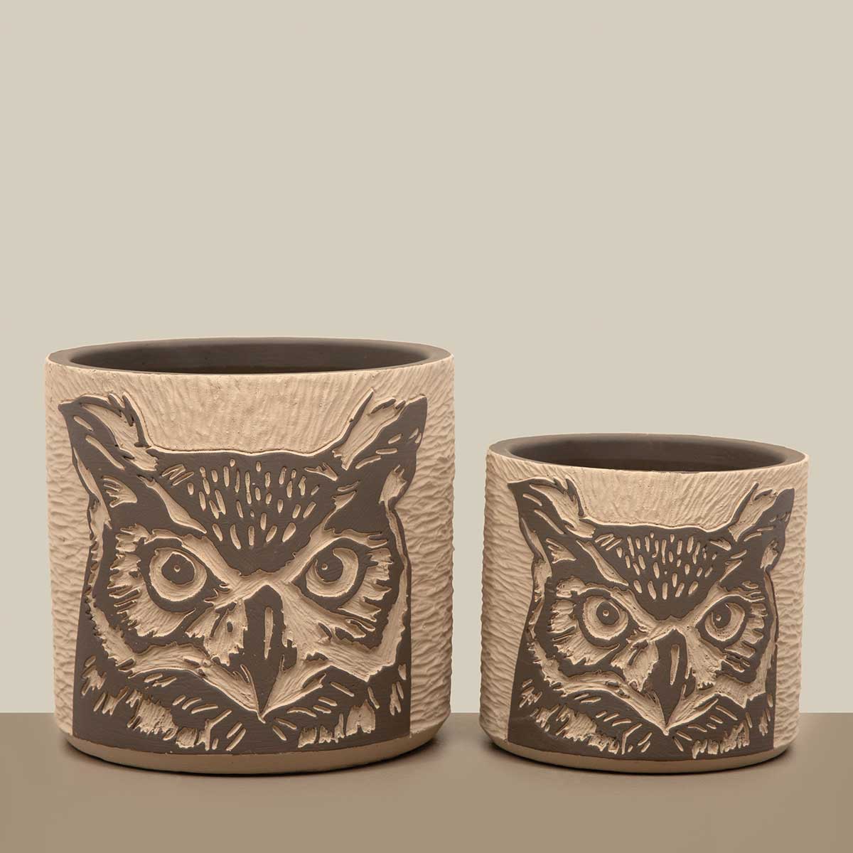 POT BARNYARD OWL LARGE 5.5IN X 5IN BROWN/BEIGE CONCRETE - Click Image to Close