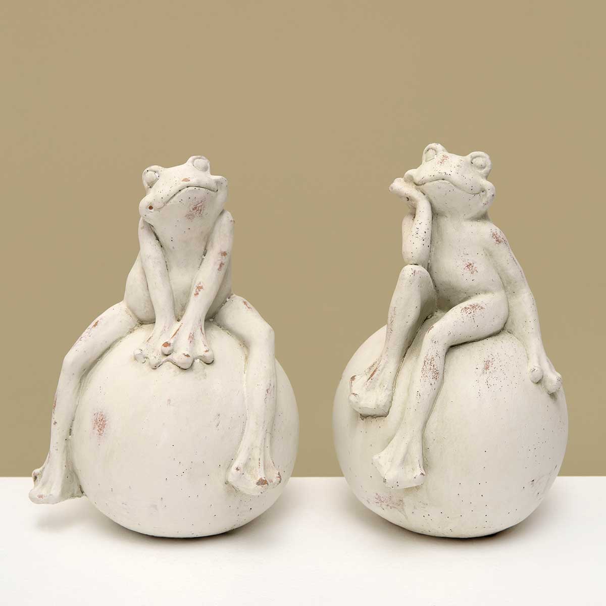 FROG ON BALL THINKING 5.5IN X 5IN X 7.5IN WHITE WASH CONCRETE - Click Image to Close