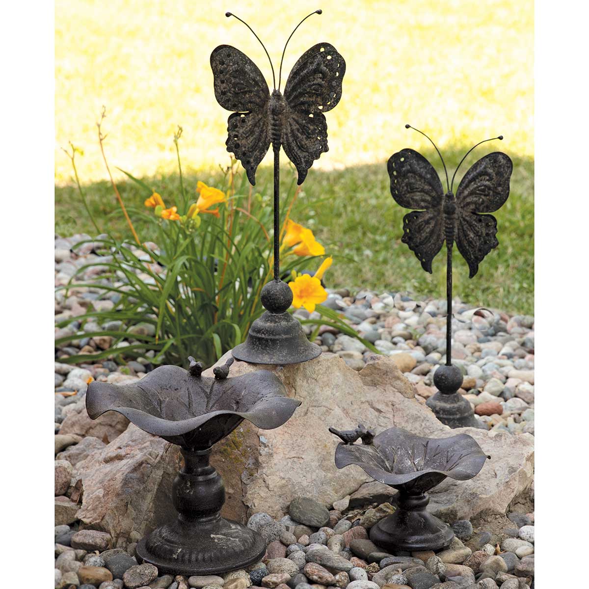 BIRD BATH PEDESTAL WITH BIRDS LARGE 12IN X 11.5IN X 9.5IN - Click Image to Close