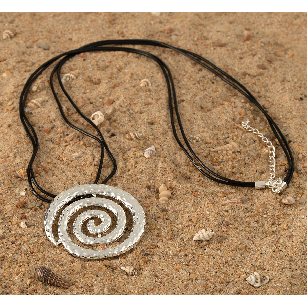b50 NECKLACE SWIRL MEDALLION 2.25IN ; 16IN - 19IN - Click Image to Close