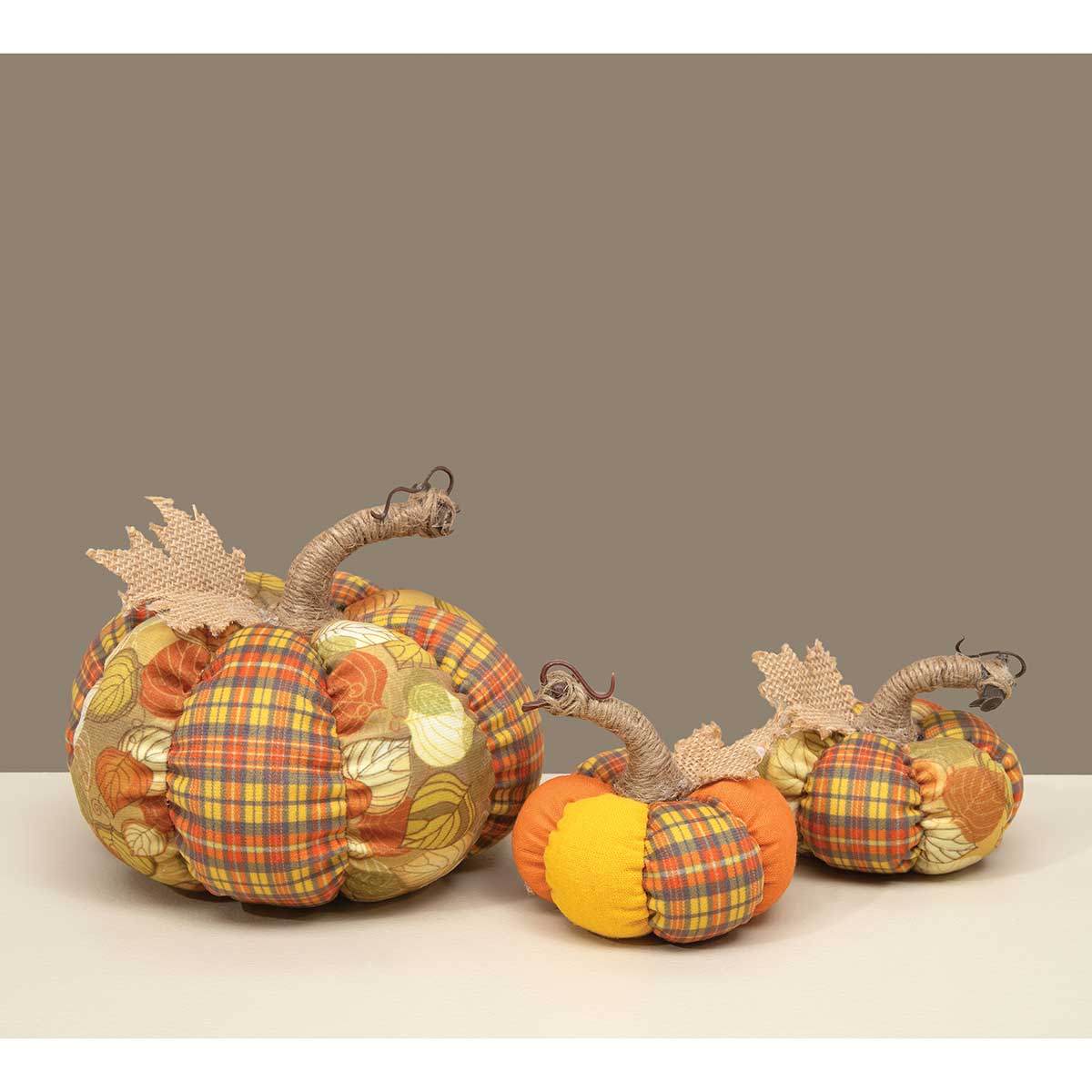 PLUSH PUMPKIN LARGE 7.5IN X 5IN WITH 1IN STEM POLYESTER/TWINE - Click Image to Close