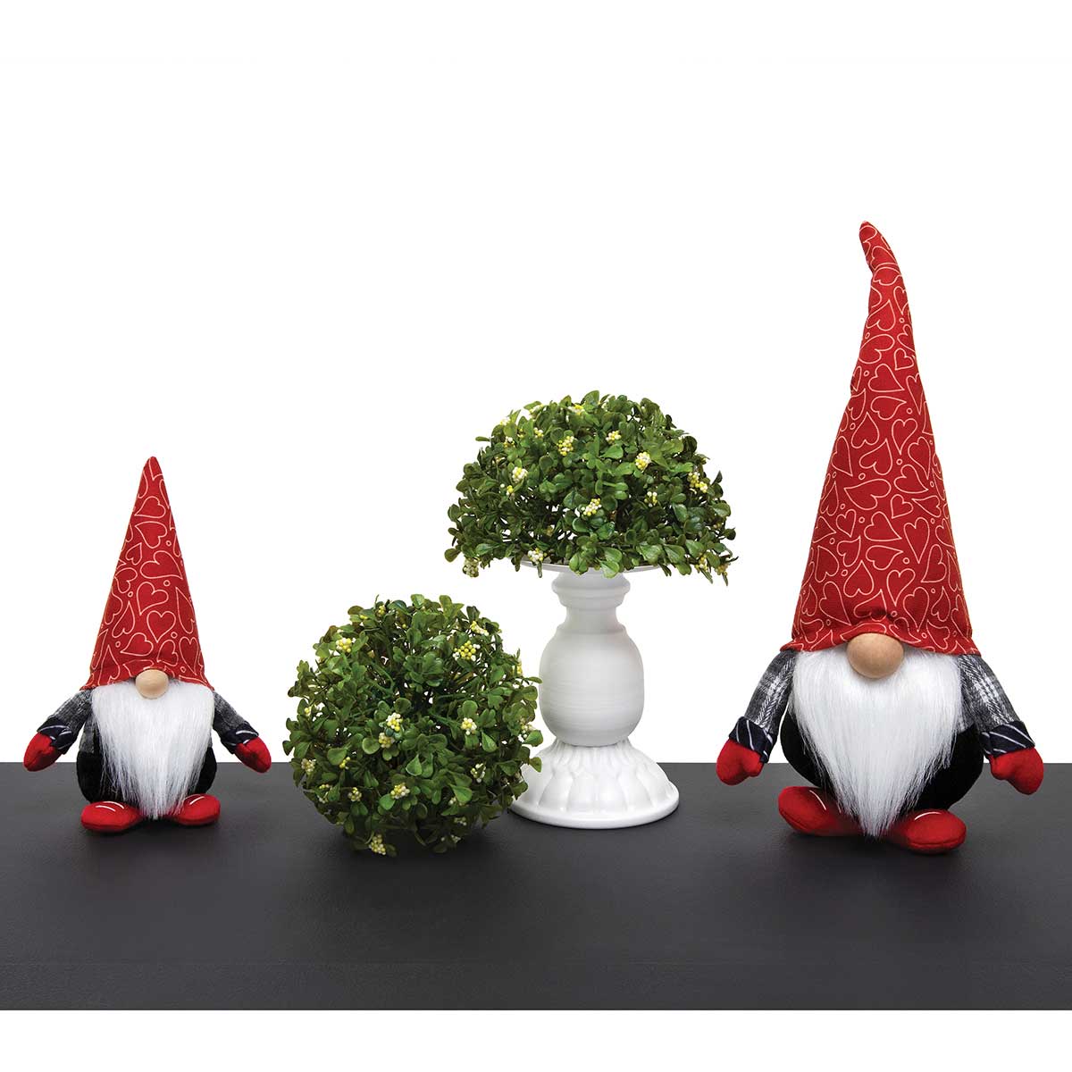 b70 GNOME ROMEO HEART HAT LARGE 5IN X 3.5IN X 12.75IN RED/BLACK