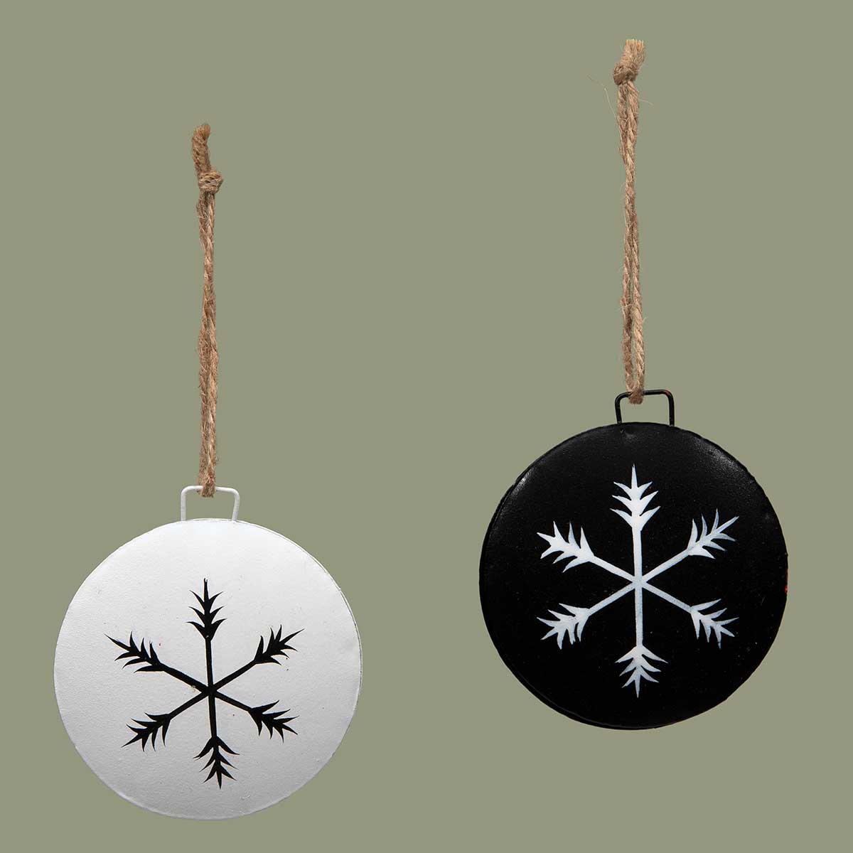 ORNAMENT ROUND 2 ASSORTED 2.75IN X .5IN X 3IN BLACK/WHITE METAL - Click Image to Close