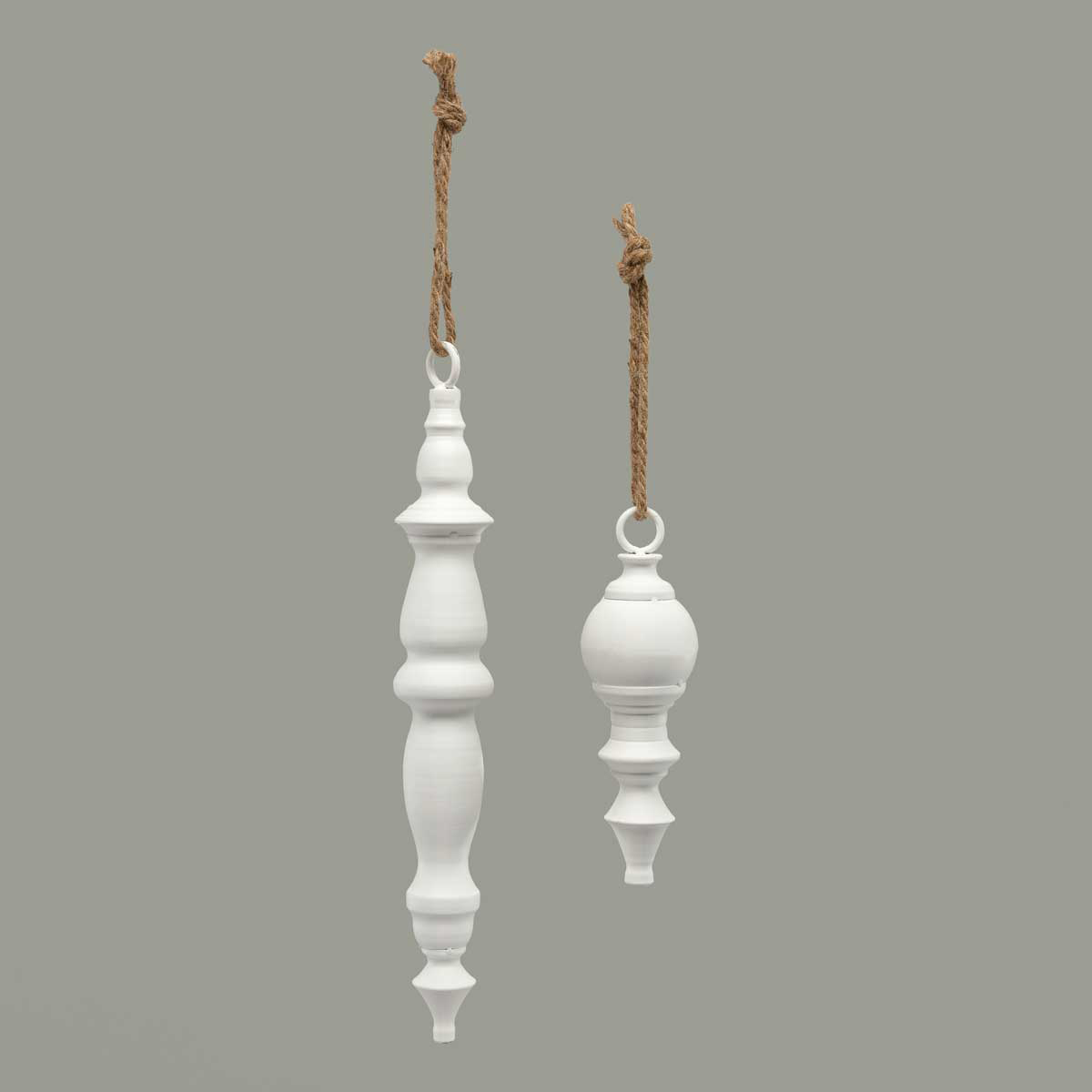 ORNAMENT FINIAL MATTE WHITE SMALL 2.75IN X 9IN METAL - Click Image to Close