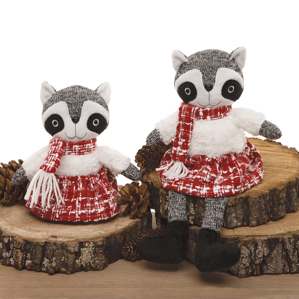 RACCOON WINTER CRITTER WITH LEGS 8IN X 12IN RED/WHITE/GREY