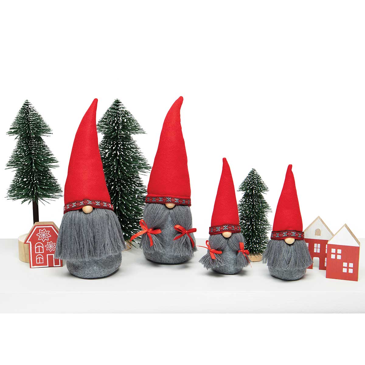 b70 GNOME COUPLE 2ASSORTED SMALL 2.5IN X 8IN POLYESTER