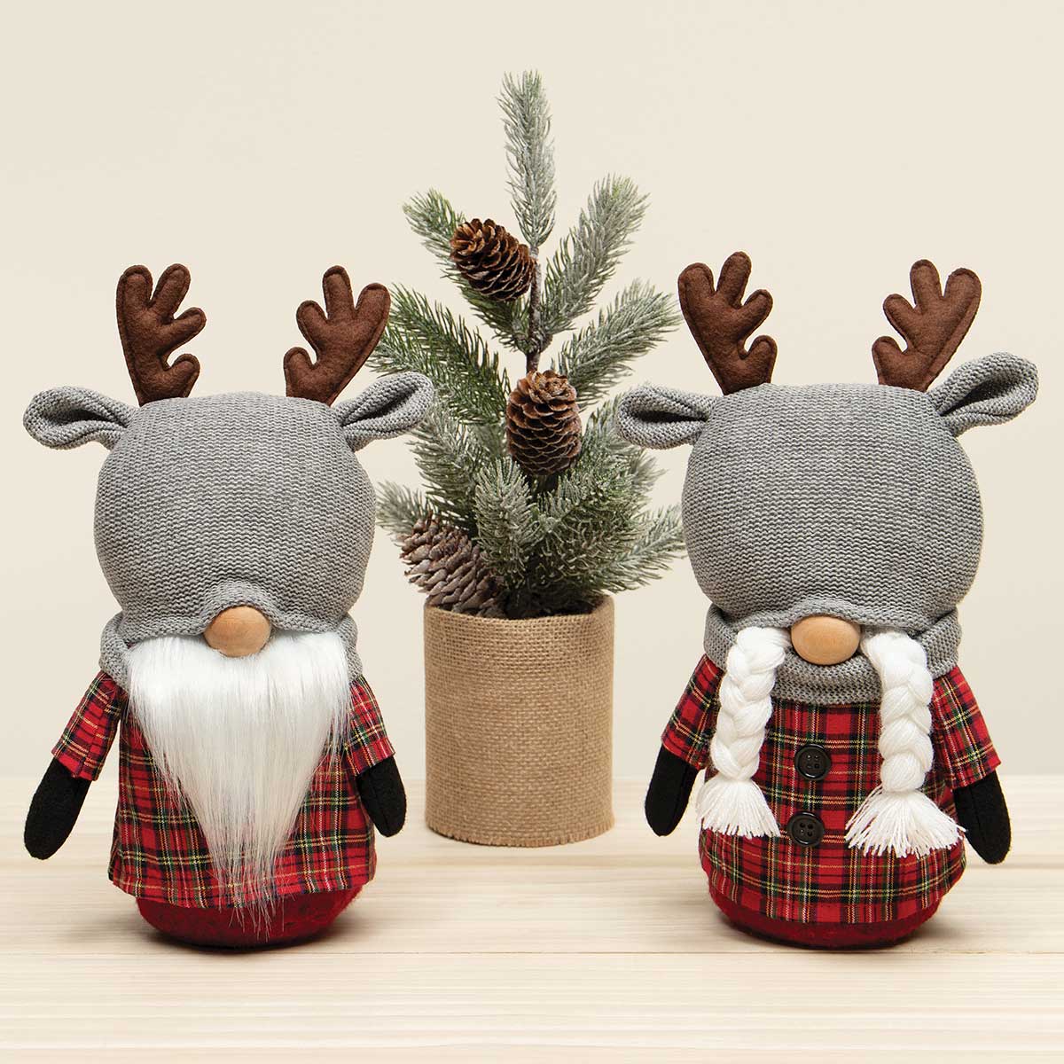 b50 GNOME DEER 2 ASSORTED LARGE 4IN X 11IN POLYESTER - Click Image to Close