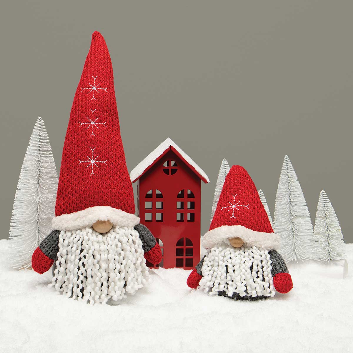 !TALL METAL HOUSE RED WITH SNOW, GLITTER AND MICA 4"X8" b50