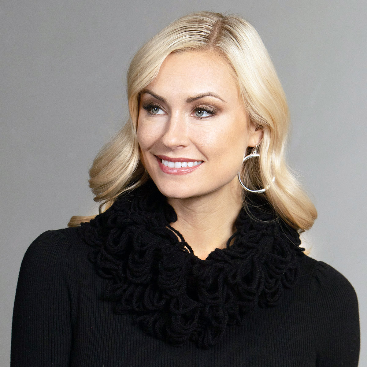 b70 INFINITY SCARF LOOPY BLACK 8IN X 52IN KNIT - Click Image to Close