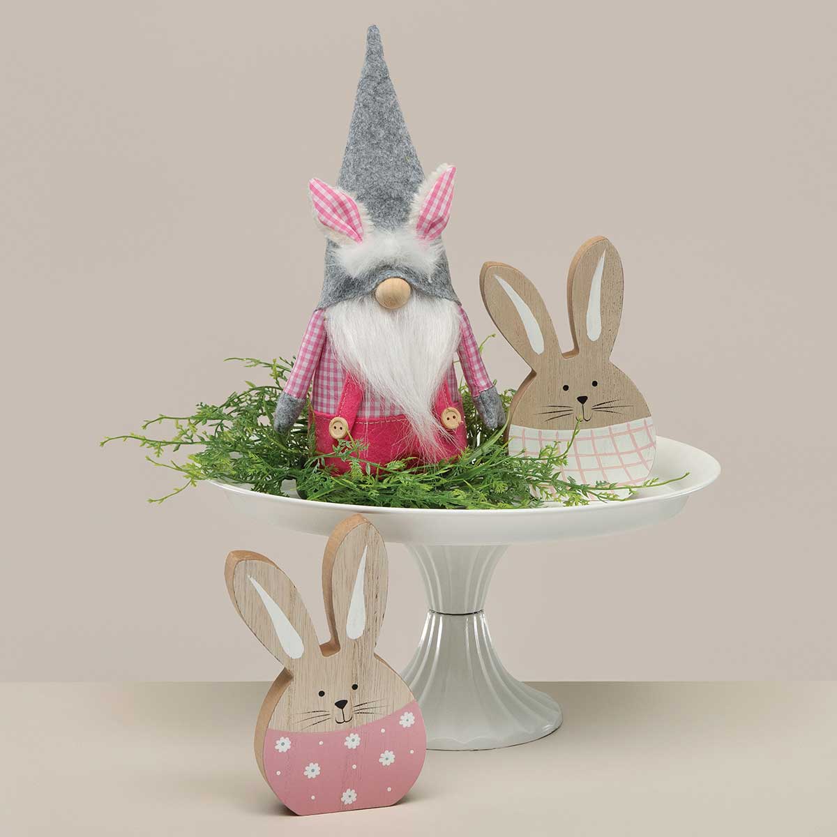 b70 GNOME HIPPITY BUNNY 4.25IN X 10IN - Click Image to Close