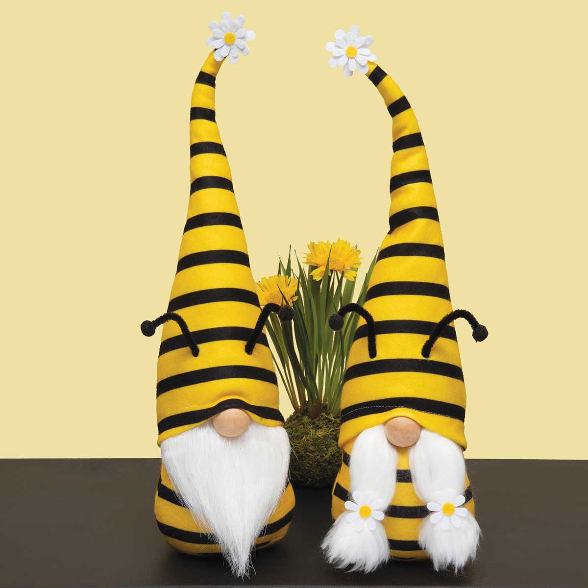 b70 GNOME BEE COUPLE 2 ASSORTED 3.5IN X 16IN - Click Image to Close