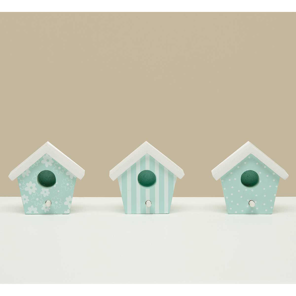 b50 SIT-A-BOUT BIRDHOUSE 3ASSORTED 2.25IN X 1.25IN X 2.25IN WOOD - Click Image to Close