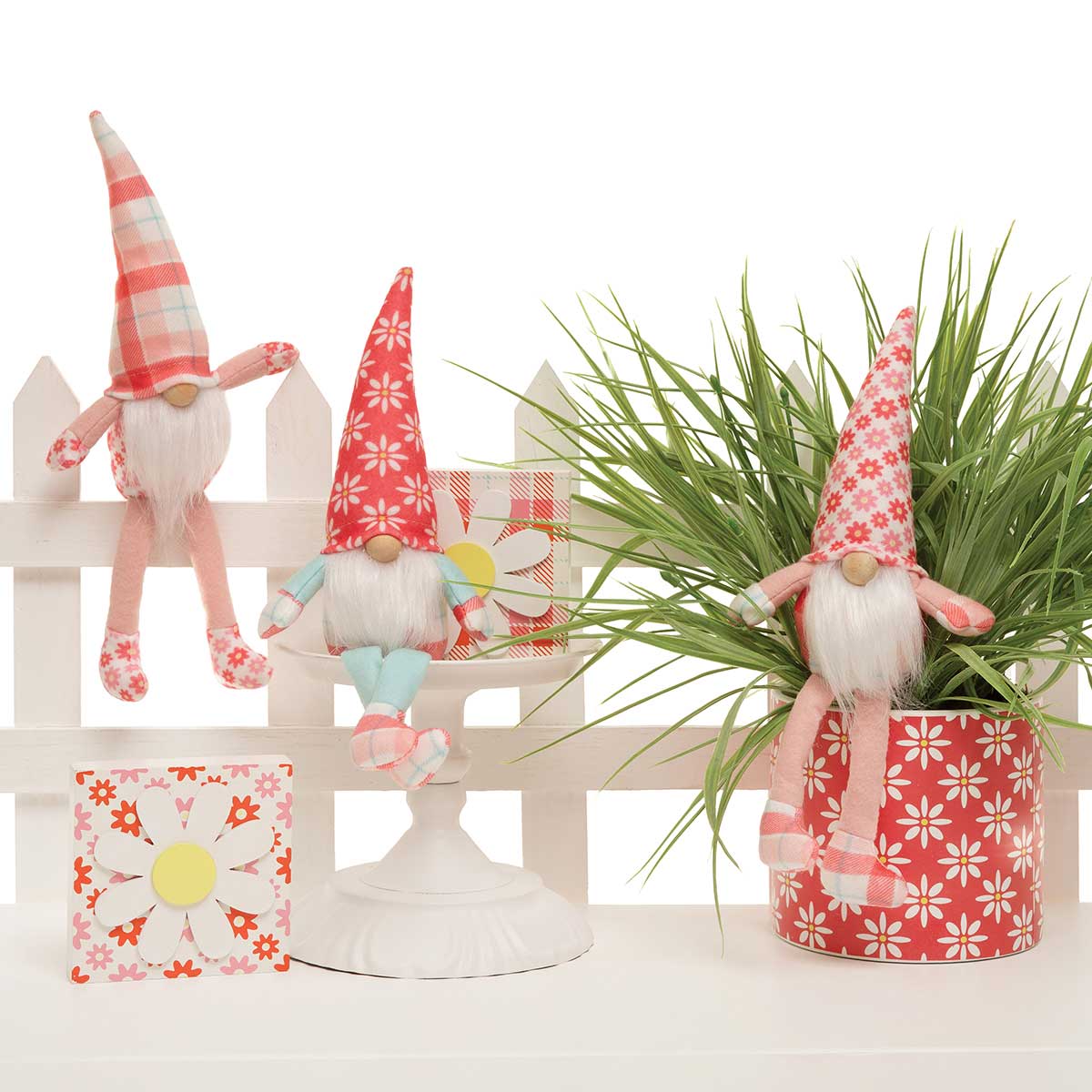 CORAL FAIR GNOMECORAL//WHITE/BLUE WITH WIRED HAT,