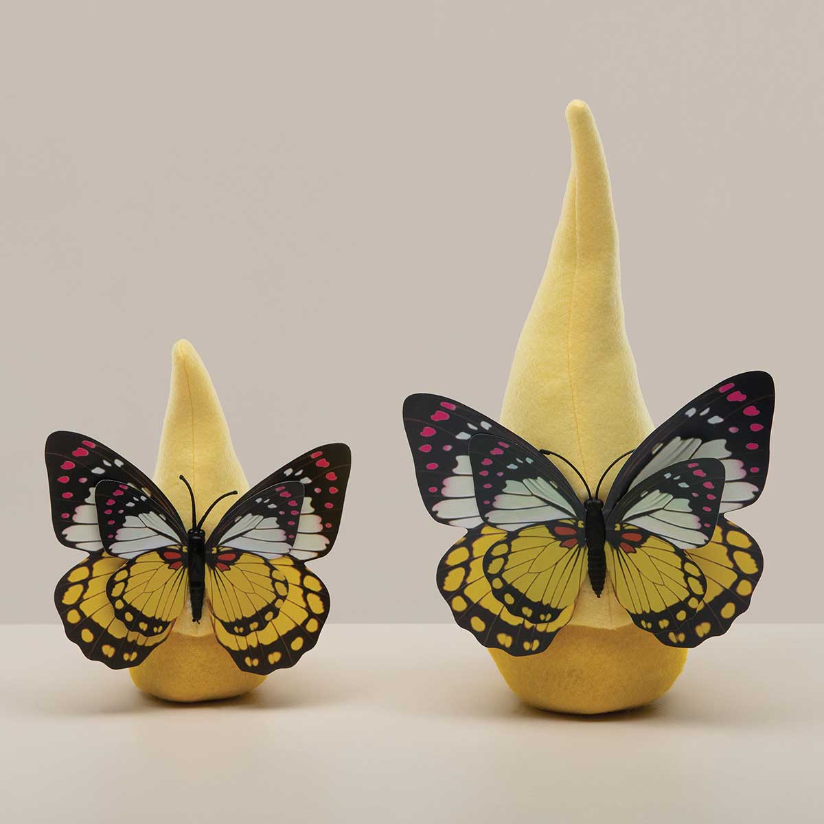 b50 BUTTERFLY GNOME YELLOW WITH WINGS SMALL 6"X2.75"X7"
