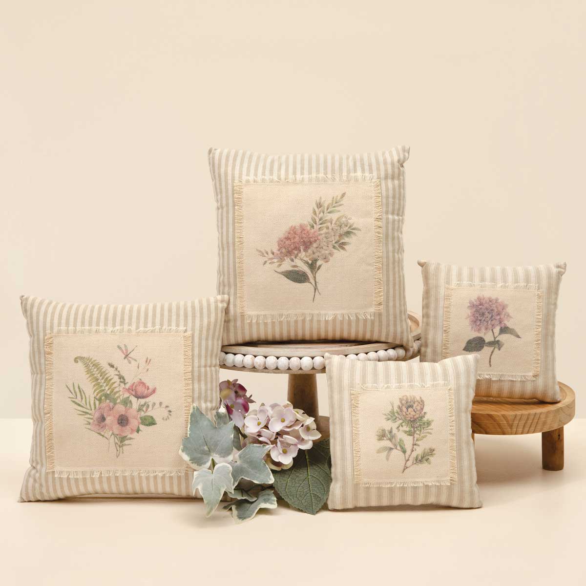 PILLOW FLOWER 2 ASSORTED SMALL 6IN X 6IN BEIGE/CREAM PLUSH