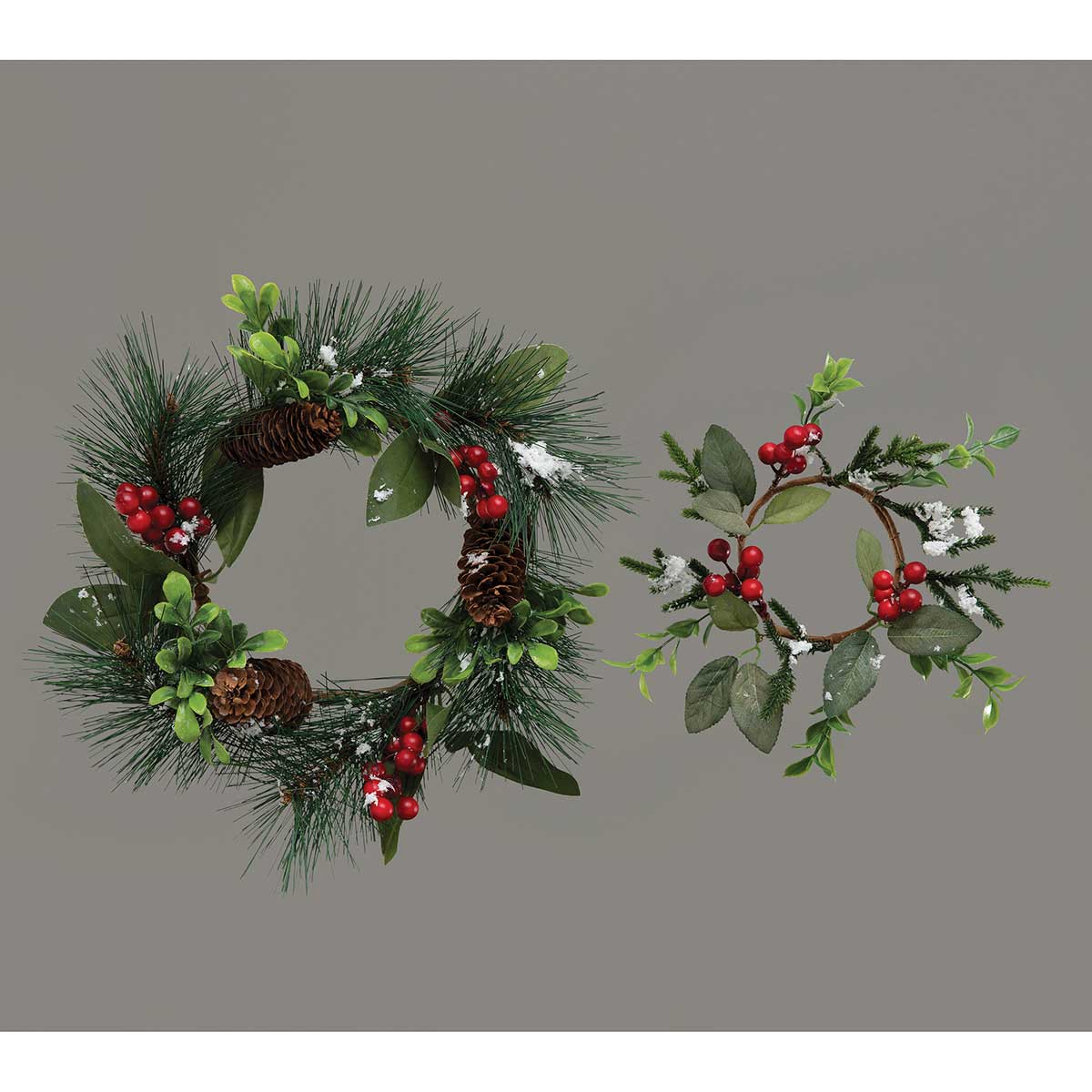 MINI WREATH CHALET CMAS PINE 14IN - Click Image to Close