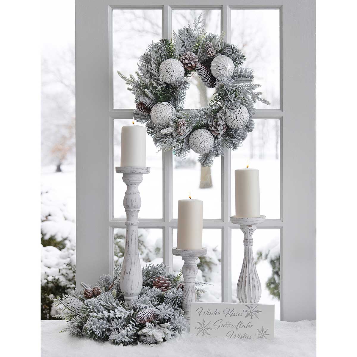 SNOW FIR PINE MINI WREATH WITH PINECONES 17" (INNER RING 6") - Click Image to Close