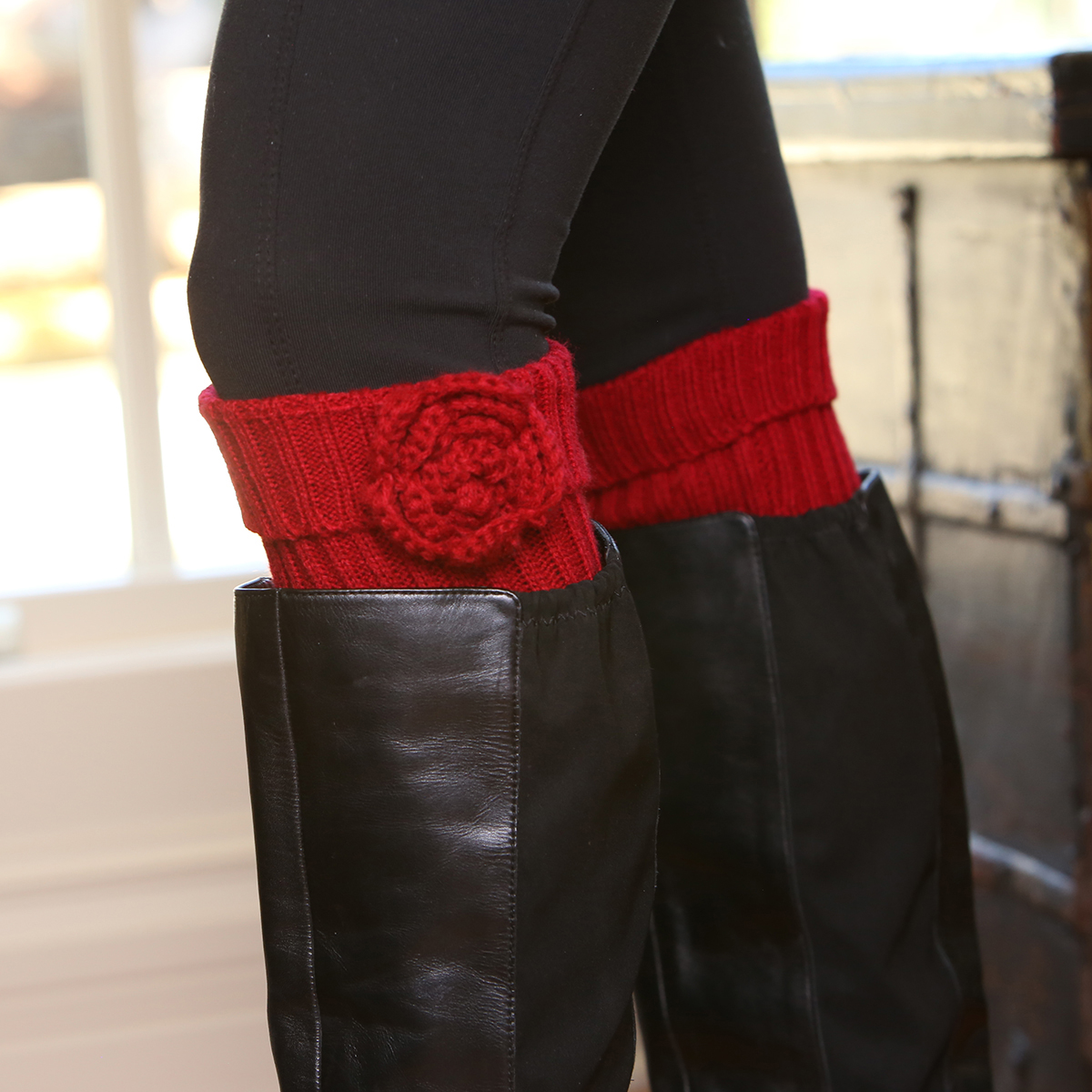 Burgundy Boot Cuff with Flower Tall 50sp